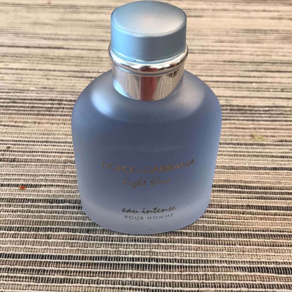 Dolce and Gabbana: Light Blue eau intense